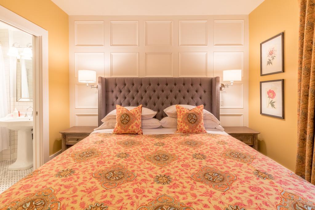 Couette-café West End 4*