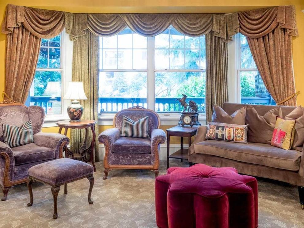 West End Bed & Breakfast 4*