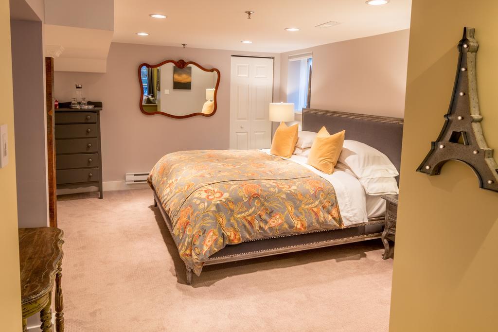Bed & Breakfast West End