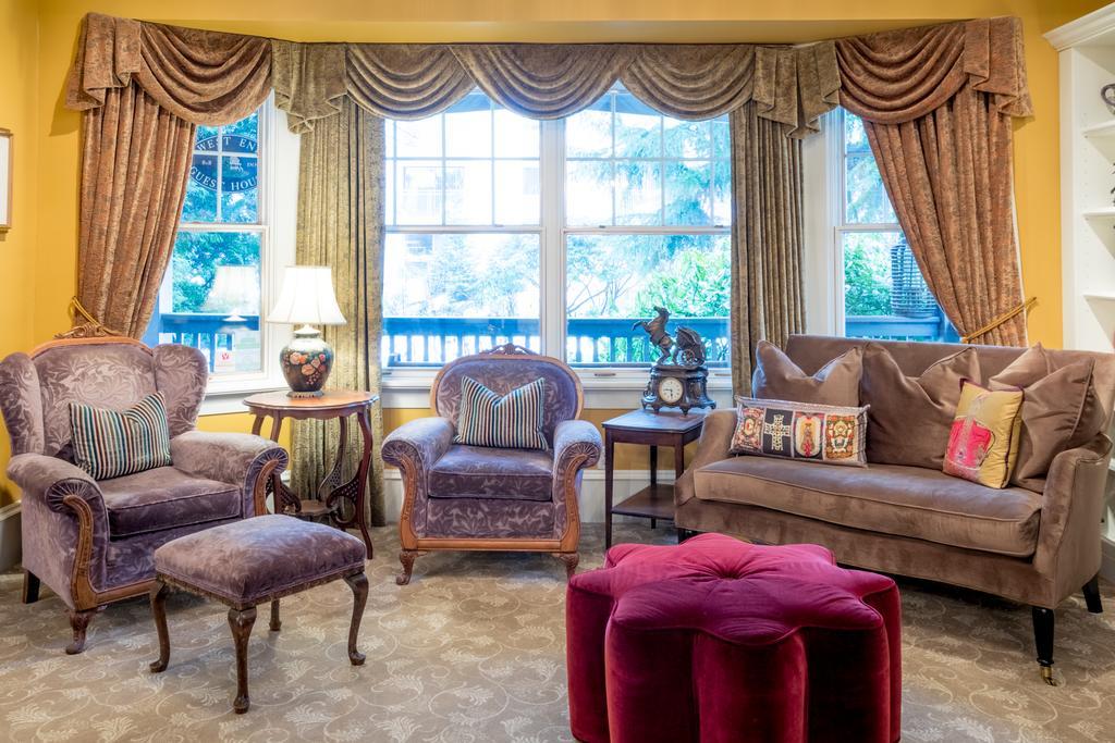 West End Bed & Breakfast 4*
